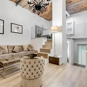  Apartment Spanish Queen