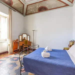  Apartment Charming At Spanish Steps, No Elevator